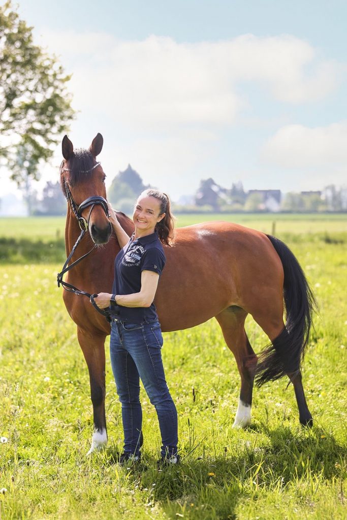 Janina Kaum-Chauvin, Physiotherapeutin, Hippotherapeutin, Trainer C Reiten