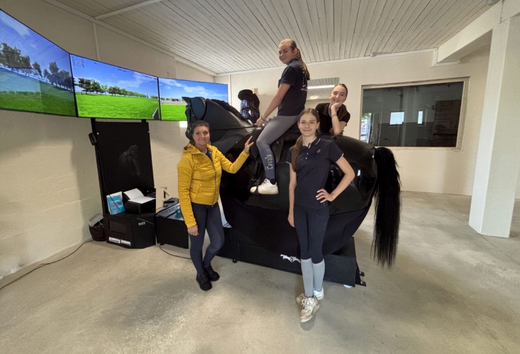 Team Klosterhof-Pillenreuth auf Resi dem equipro Reitsimulator in Nürnberg